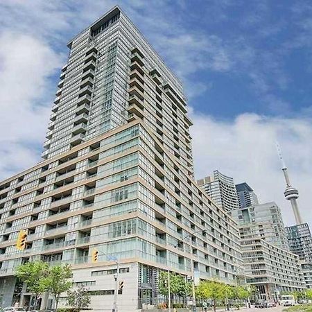 Three-Bedroom Condo With Free Parking Nearby Cn Tower With Lake View Торонто Екстериор снимка
