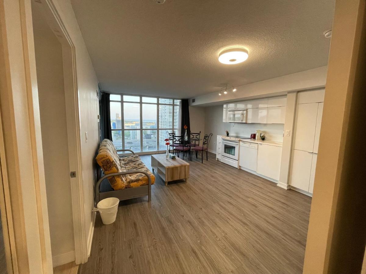 Three-Bedroom Condo With Free Parking Nearby Cn Tower With Lake View Торонто Екстериор снимка